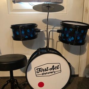 First act discovery drum set